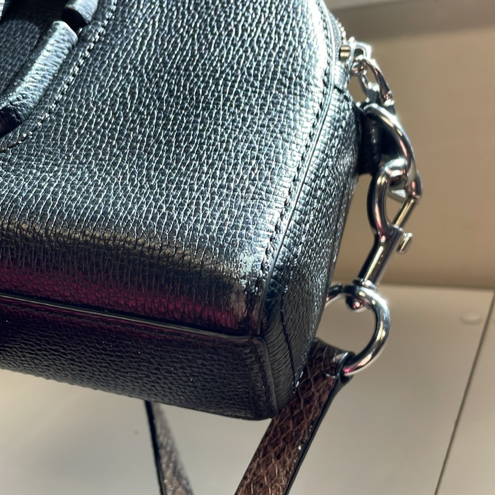 Marc Jacobs Shutter Snakeskin Embossed Strap Leather Crossbody Bag - Picture 13 of 16